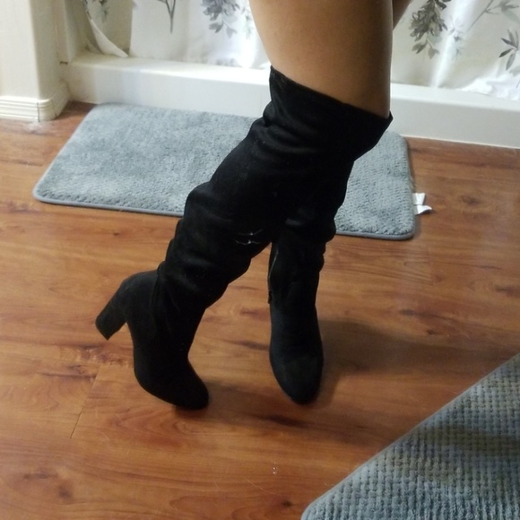 Boots - Picture 3 of 3